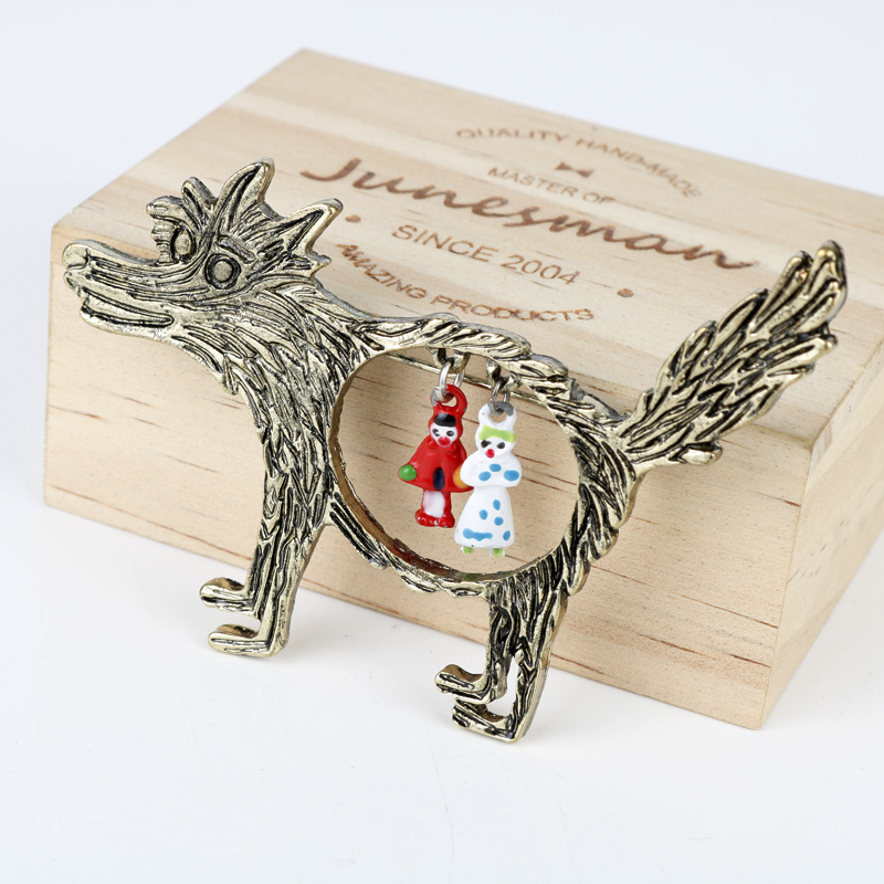 Wolf Jewelry & Watches Tampa Reviews - Vintage serigala dan bayi gadis kecil