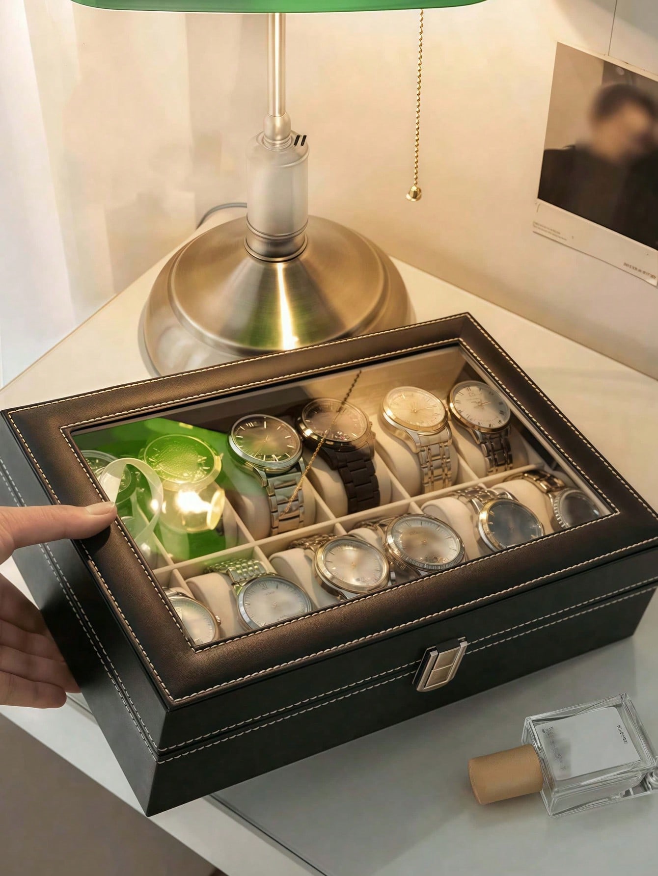 Kotak Jam Tangan Kulit dengan  - Jewelry And Watches Box ulasan dan harga